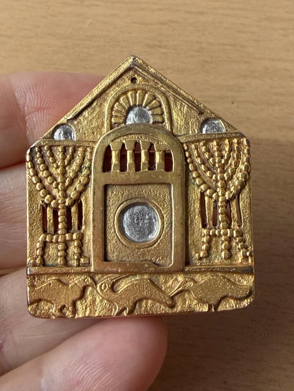 VINTGE MMA METROPOLITAN MUSEUM OF ART SYNAGOGUE JEWISH TEMPLE PENDANT BROOCH PIN - Picture 16 of 16